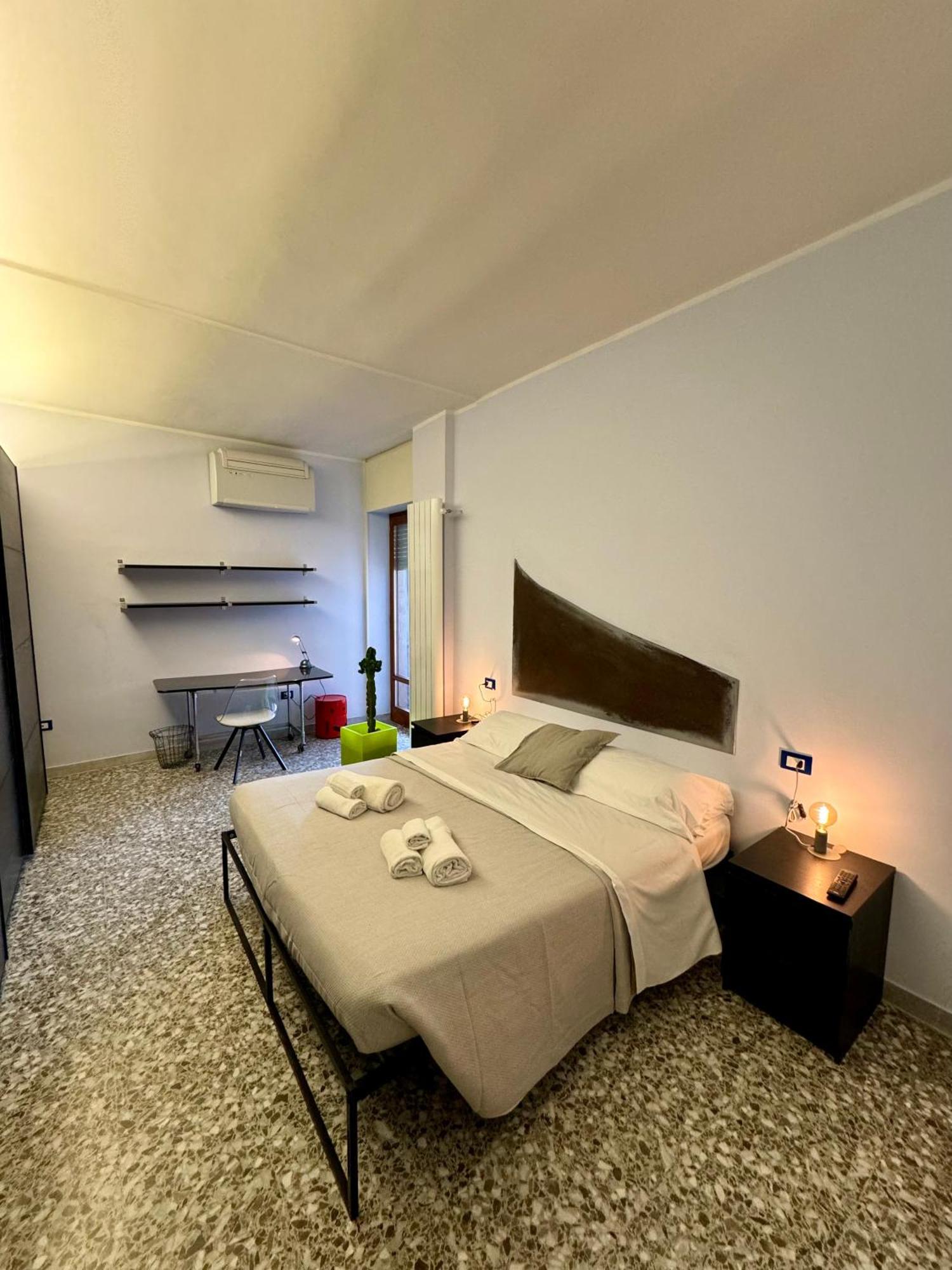 4 Balconi House- Appartamento Moderno A Лечче Екстер'єр фото