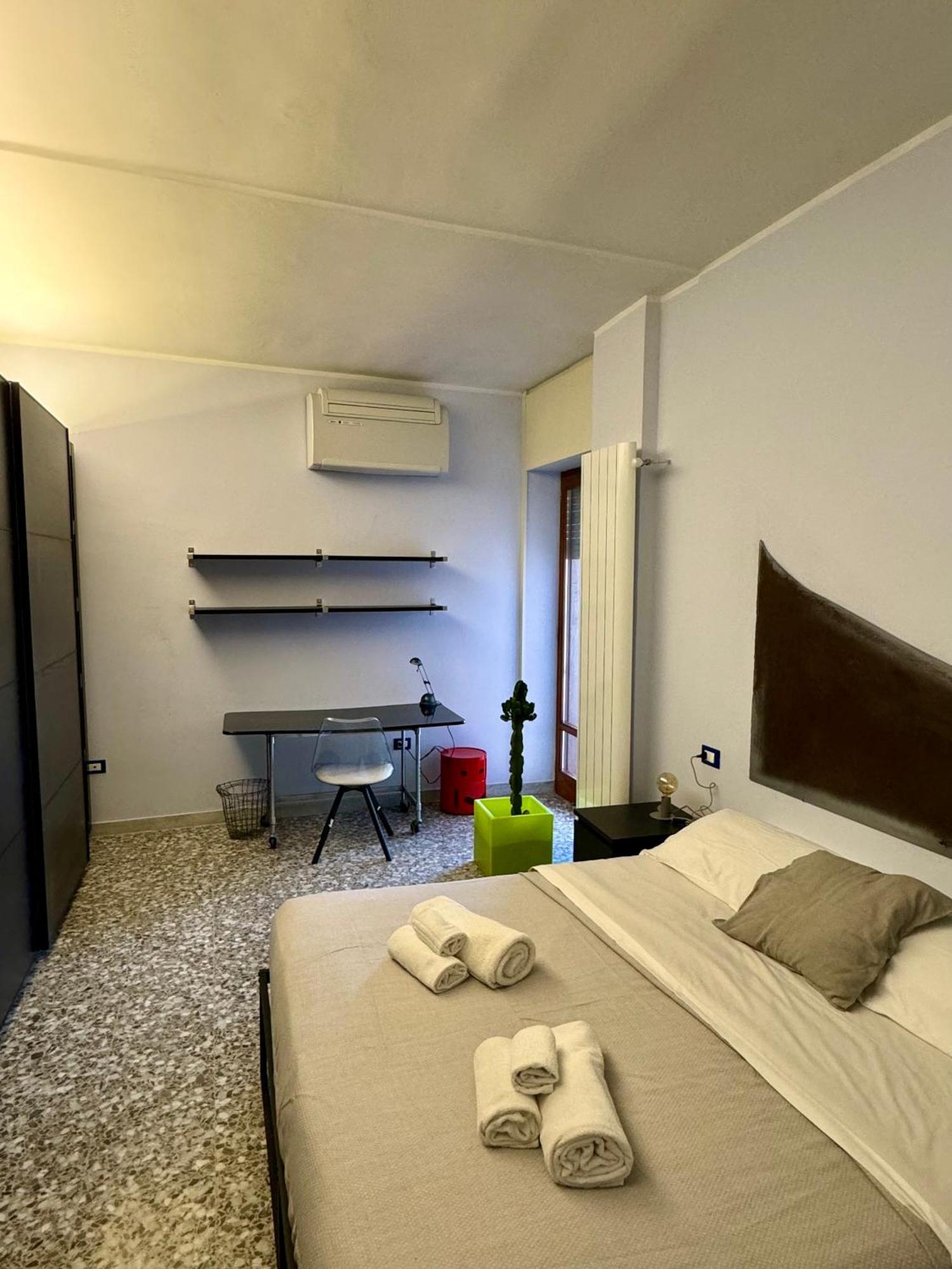 4 Balconi House- Appartamento Moderno A Лечче Екстер'єр фото