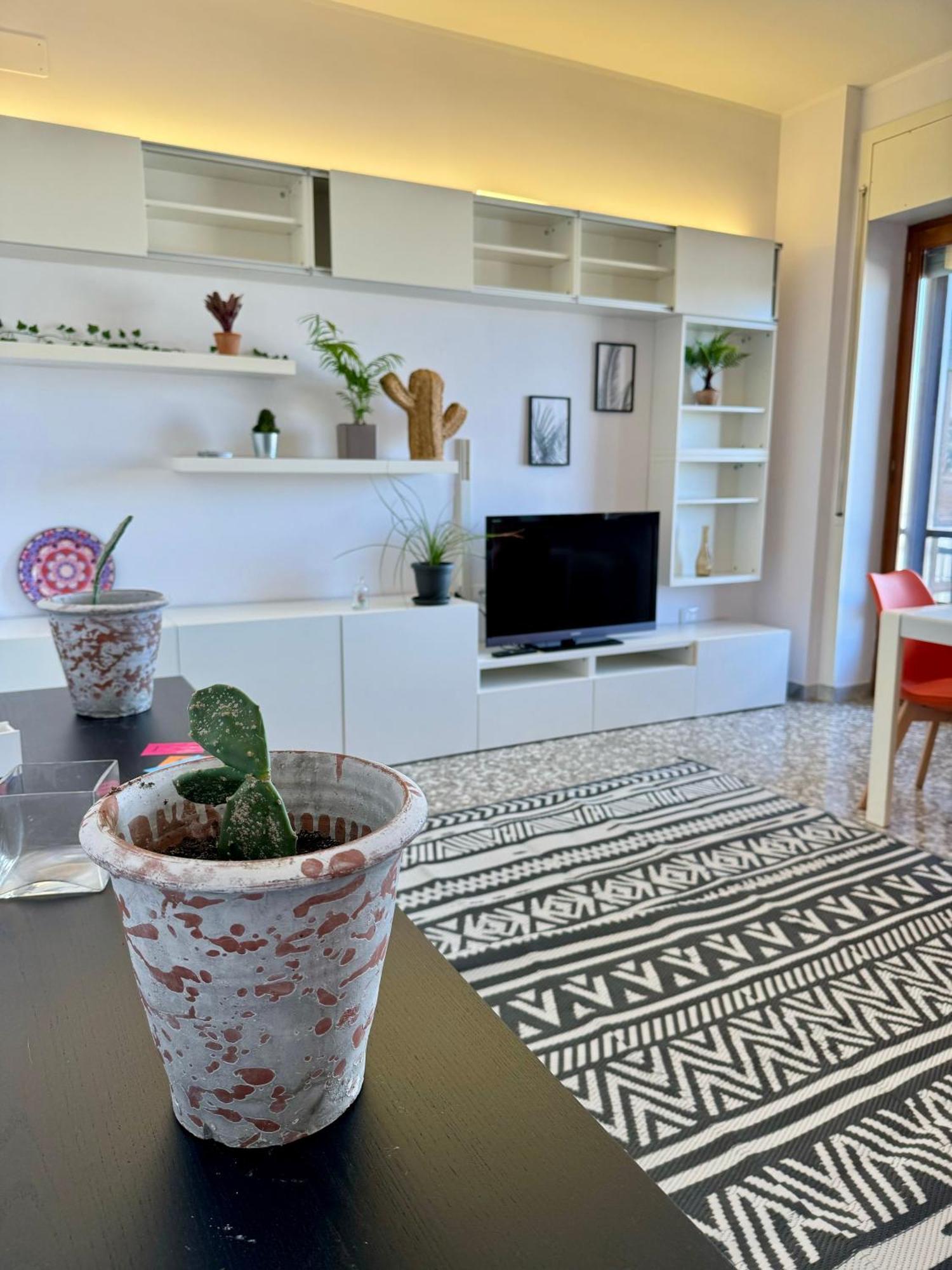 4 Balconi House- Appartamento Moderno A Лечче Екстер'єр фото